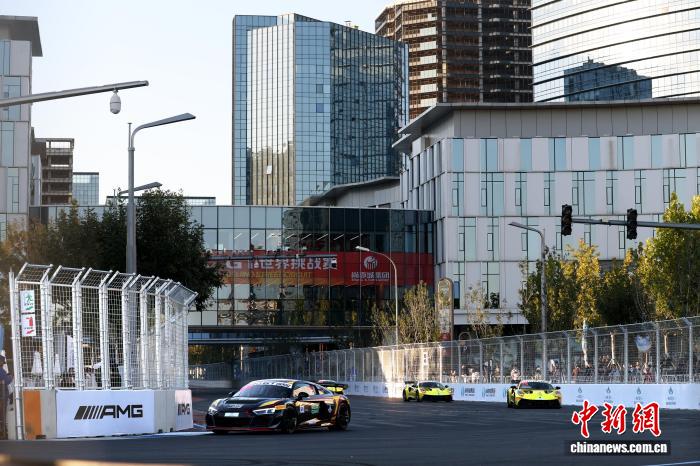 原力车队叶弘历袁波夺GT3总冠军 2025GT世界挑战赛