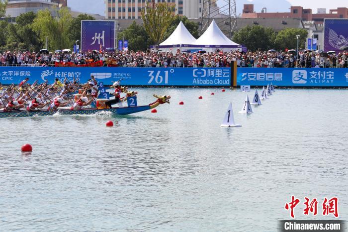 中国龙舟女队勇夺亚运首金 温州00后队员助力夺