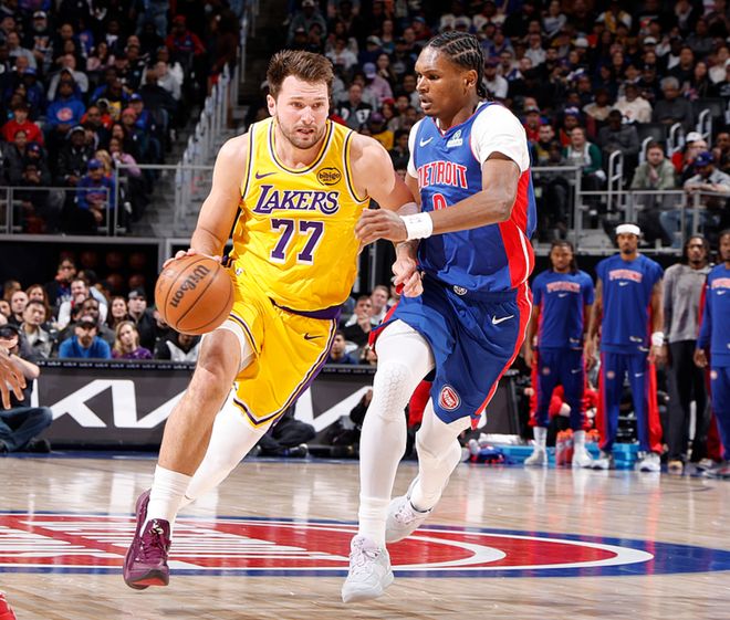 NBA西部排名大洗牌：开拓者大胜、快船领跑、湖