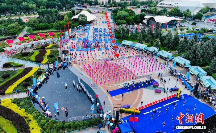 青海：传统与新兴体育项目融合点燃全民健身月